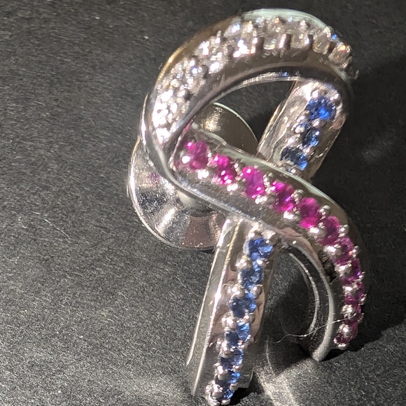 Vibtage 14k White Gold Ruby, Diamond, and Sapphire Patriotic Ribbon Pin - Picture 5 of 10